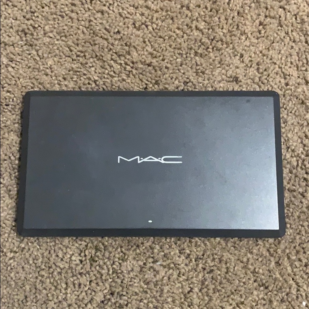 Mac eyeshadow pallet